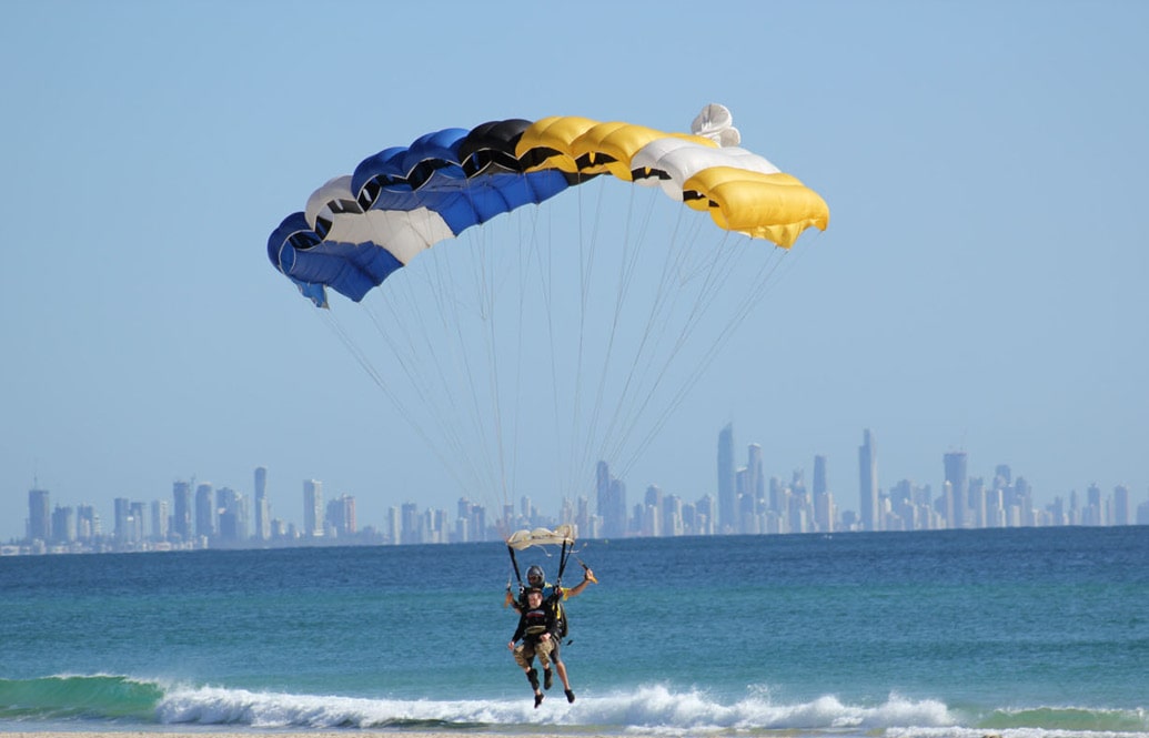 Beach landing tandem skydiving in the Gold Coast